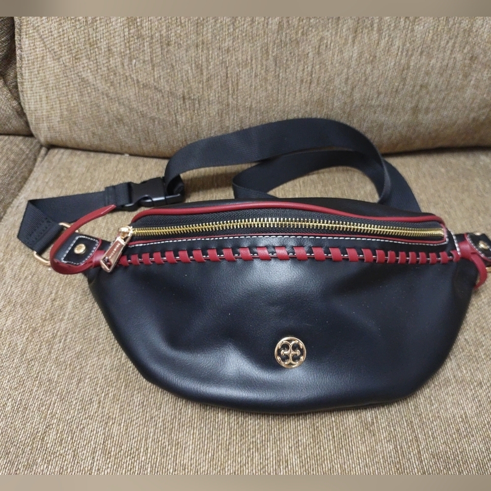 Missnine Black Faux Leather Traveler Fanny Pack Waist Bag with Gold Accent Pouch